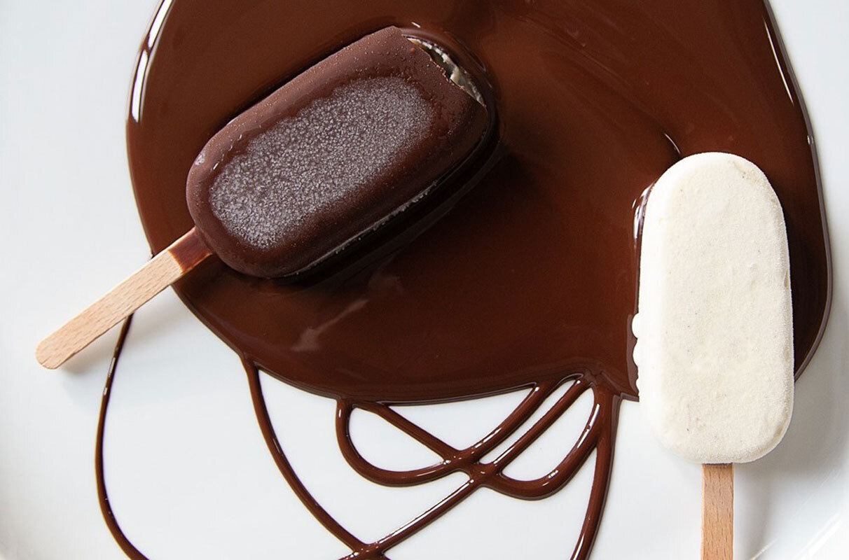 Esquimaux glacés enrobés de chocolat, nappage fondu